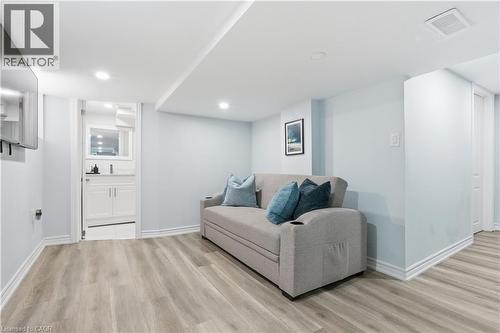 141 Mcanulty Boulevard, Hamilton, ON - Indoor
