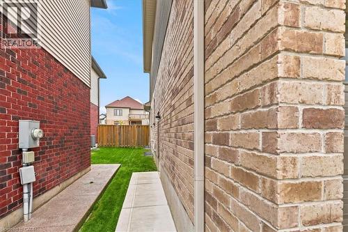 921 Eden Oak Court, Kitchener, ON - Outdoor