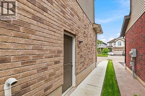 921 Eden Oak Court, Kitchener, ON - Outdoor