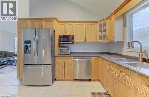 460 Langlaw Drive, Cambridge, ON - Indoor Photo Showing Kitchen With Double Sink