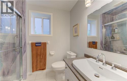460 Langlaw Drive, Cambridge, ON - Indoor Photo Showing Bathroom