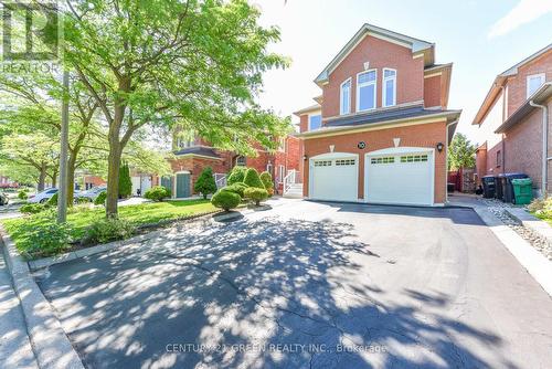 10 SIERRA PEAK COURT  Brampton, ON L6R 2B3