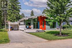 199 LENNOX PARK AVENUE Ottawa, ON K1G 0K3