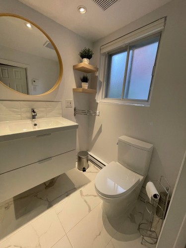 Bathroom - 5775 Rue Louis-Veuillot, Montréal (Mercier/Hochelaga-Maisonneuve), QC 