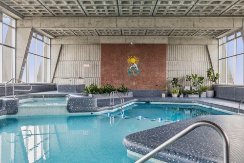 Pool - 210-3535 Av. Papineau, Montréal (Le Plateau-Mont-Royal), QC 