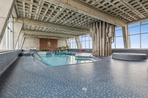 Pool - 210-3535 Av. Papineau, Montréal (Le Plateau-Mont-Royal), QC 