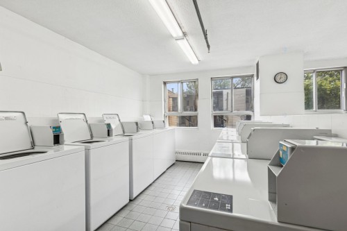 Laundry - 210-3535 Av. Papineau, Montréal (Le Plateau-Mont-Royal), QC 