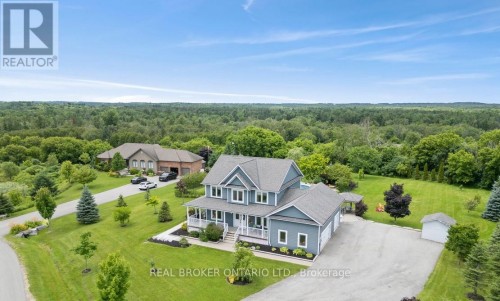 27 Bagshaw Crescent, Uxbridge, ON 