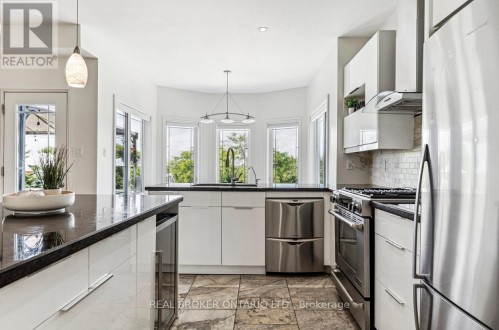 27 Bagshaw Crescent, Uxbridge, ON 