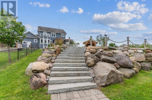 27 Bagshaw Crescent, Uxbridge, ON 