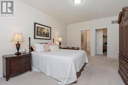Main floor primary br w ensuite bathroom - 52 Oasis Way, Markham, ON 
