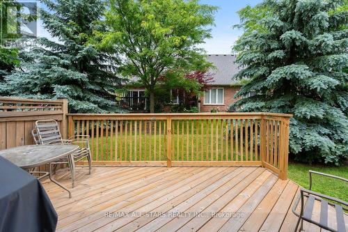 Upgraded back deck w bbq hookup - 52 Oasis Way, Markham, ON 
