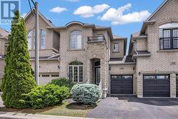 1116 WOODINGTON LANE  Oakville, ON L6H 7T9