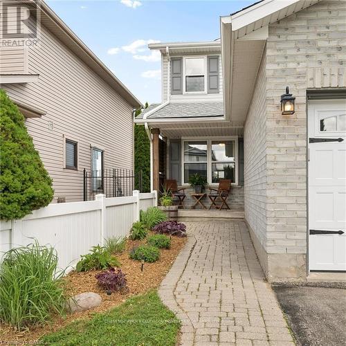 16 White Sands Court, Kitchener, ON 