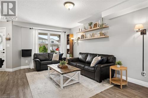 16 White Sands Court, Kitchener, ON 