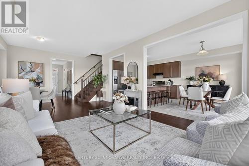 4 Midhurst Heights, Hamilton, ON 