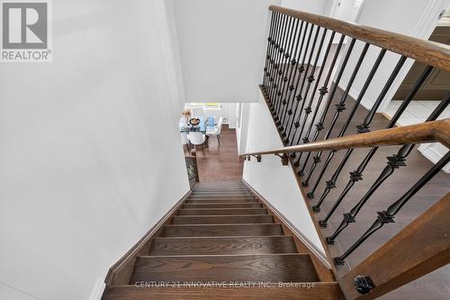 4 Midhurst Heights, Hamilton, ON 