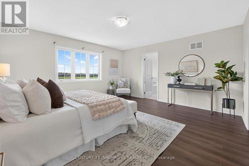4 Midhurst Heights, Hamilton, ON 