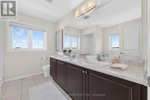 4 Midhurst Heights, Hamilton, ON 