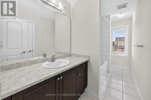 4 Midhurst Heights, Hamilton, ON 