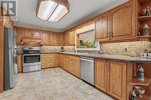 101 Drummond Street E, Perth, ON - Indoor Photo Showing Kitchen