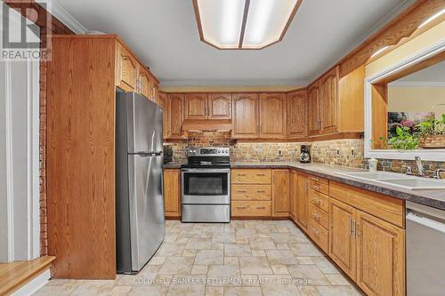 101 Drummond Street E, Perth, ON - Indoor Photo Showing Kitchen With Double Sink