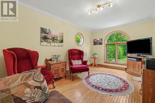 101 Drummond Street E, Perth, ON - Indoor