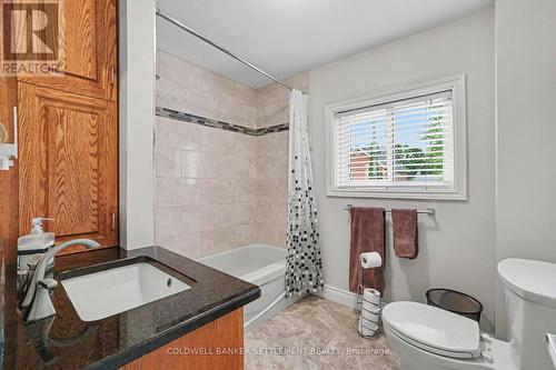 101 Drummond Street E, Perth, ON - Indoor Photo Showing Bathroom