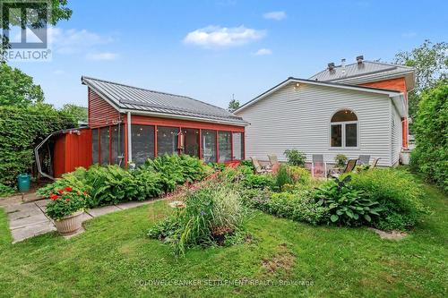 101 Drummond Street E, Perth, ON - Outdoor