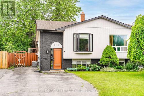 641 DEAUVILLE COURT  Oshawa, ON L1K 1R1