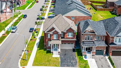 647 FLEETWOOD DRIVE  Oshawa, ON L1K 2V7