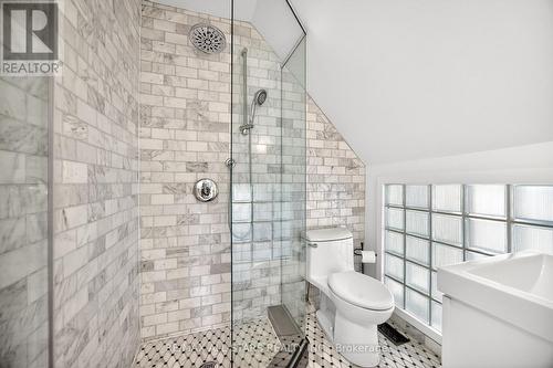 Upper Level Bathroom - 30 Edgewood Crescent, Toronto, ON 