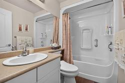 4 piece bathroom - 