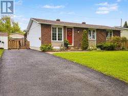 1497 BLACKHEATH STREET Ottawa, ON K1E 1K6