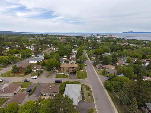 110 Albany Street, Thunder Bay, ON 