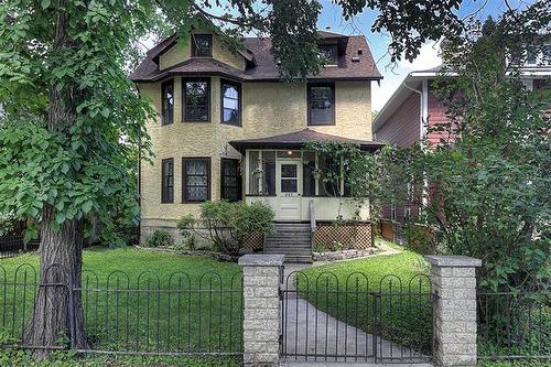967 Grosvenor AVE  Winnipeg, MB R3M 0M6