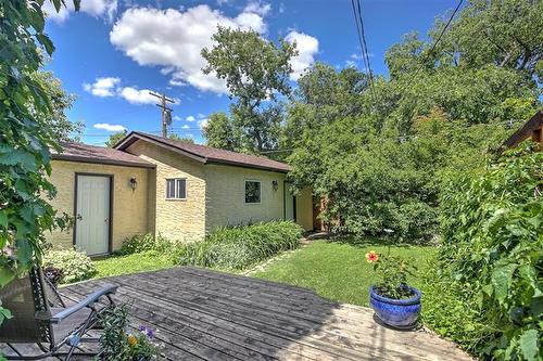 967 Grosvenor Ave, Winnipeg, MB 