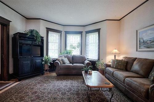 967 Grosvenor Ave, Winnipeg, MB 