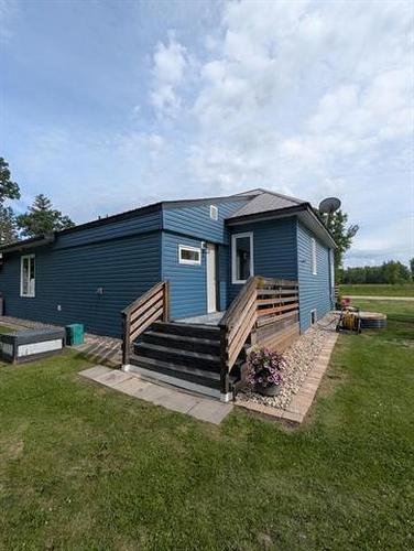 23 Railway Ave E Ave, Tolstoi, MB 