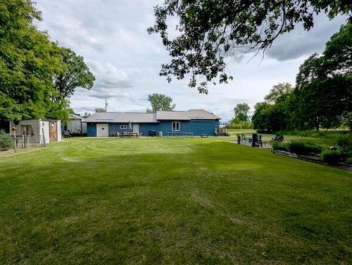 23 Railway Ave E Ave, Tolstoi, MB 