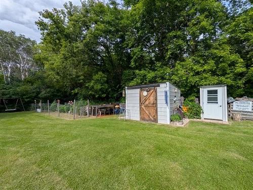 23 Railway Ave E Ave, Tolstoi, MB 