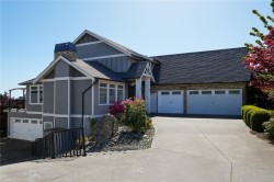 2287 Nicklaus Dr Langford, BC V9B 0L2