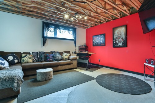 Salle familiale - 371 Boul. Magenta E., Farnham, QC 