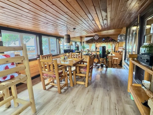 Family Room - 713 Ch. Du Pin-Rouge, Laverlochère-Angliers, QC - Indoor Photo Showing Dining Room