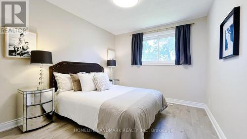 5 Johnson Road, Aurora, ON - Indoor Photo Showing Bedroom