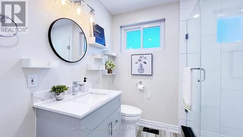 5 Johnson Road, Aurora, ON - Indoor Photo Showing Bathroom