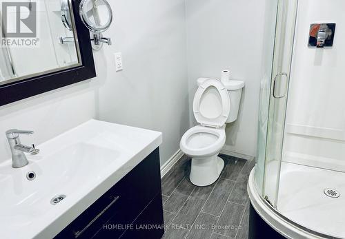 5 Johnson Road, Aurora, ON - Indoor Photo Showing Bathroom