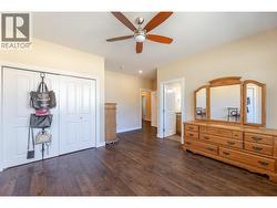 Primary Bedroom - 