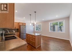 Suite Kitchen Dining Living - 