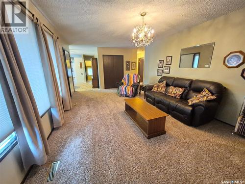 566 Dieppe Drive, Weyburn, SK 